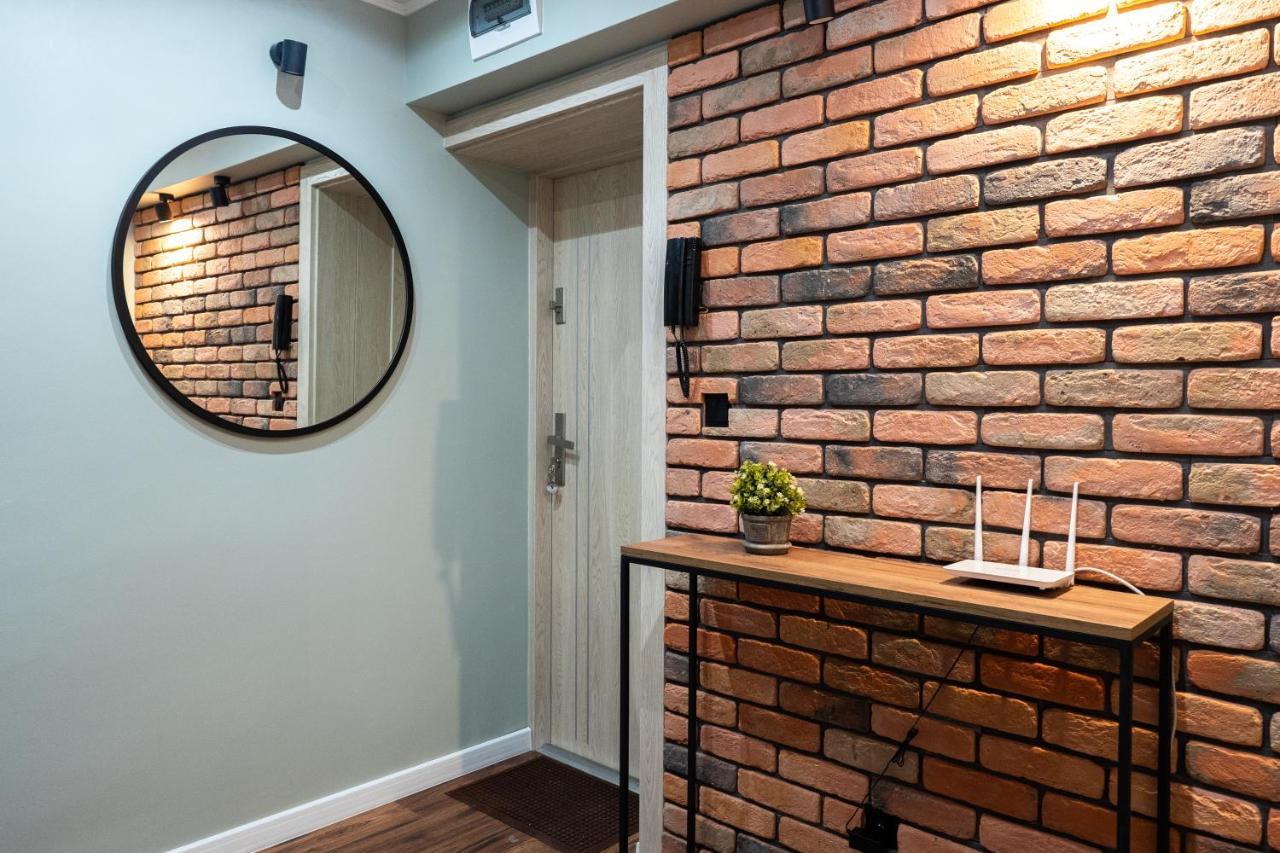 Apartament Przy Parku Naleczow Ngoại thất bức ảnh