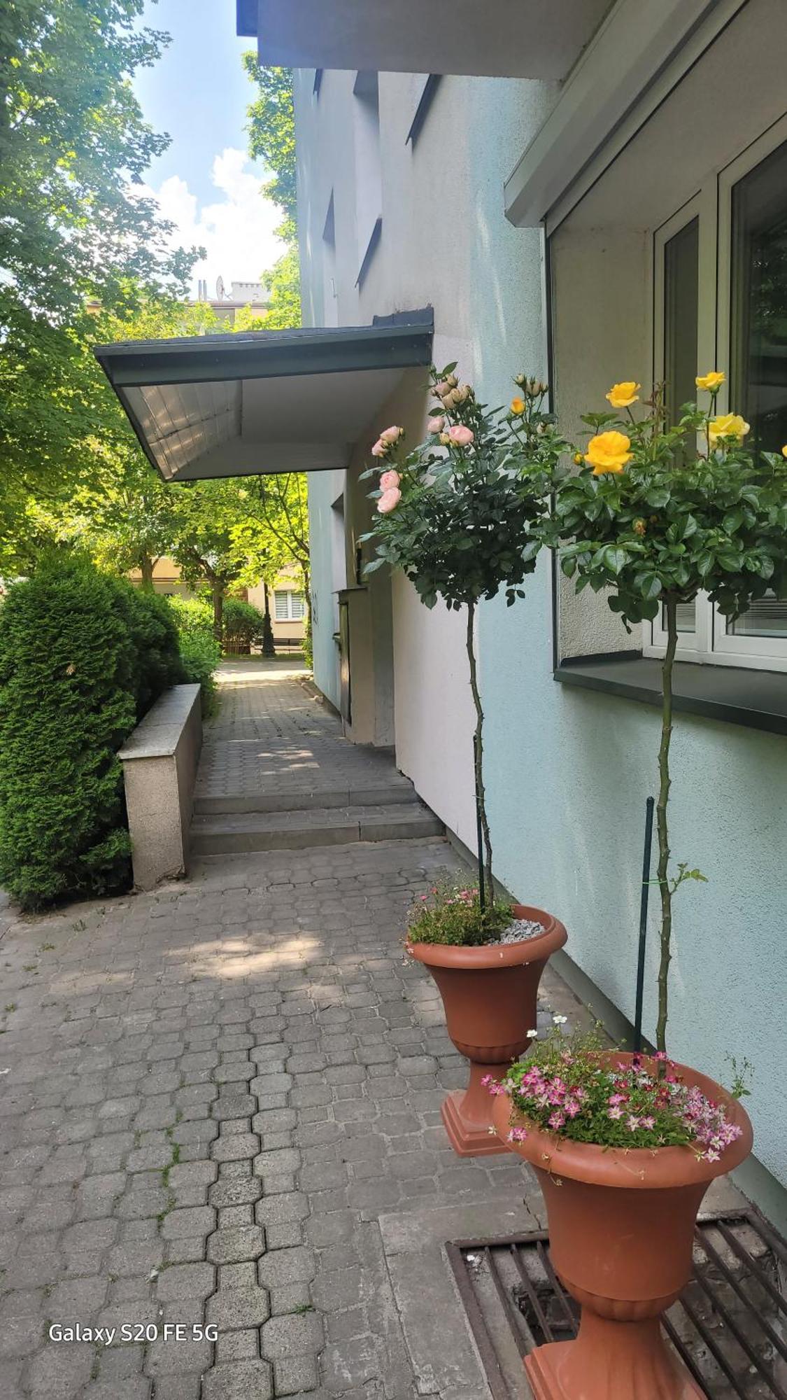 Apartament Przy Parku Naleczow Ngoại thất bức ảnh
